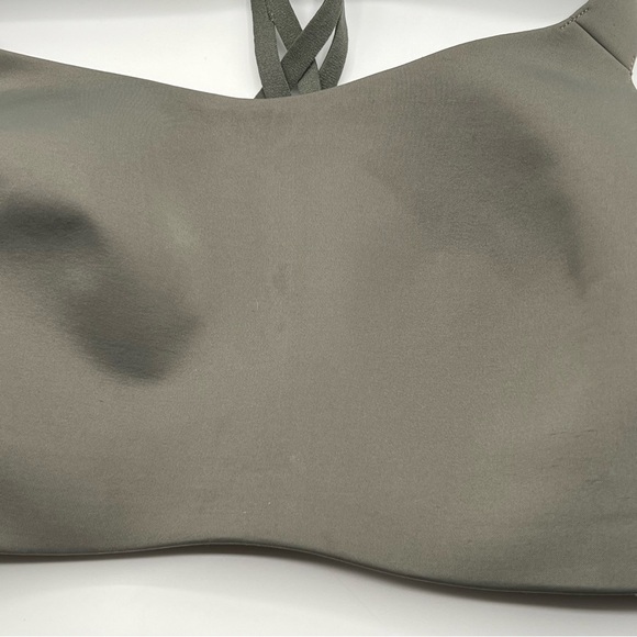 Lululemon 34DD 34E Energy Bra High Support Back Closure Fitness Running Lot of 6 - Picture 9 of 11